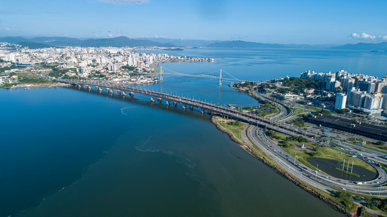 vista aérea da ponte de florianopolis